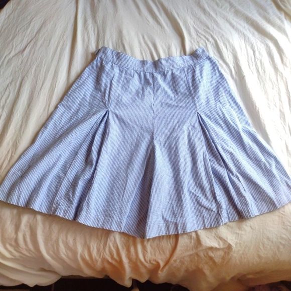 Eddie Bauer blue and white seersucker striped loose shorts size 32 - Picture 1 of 10